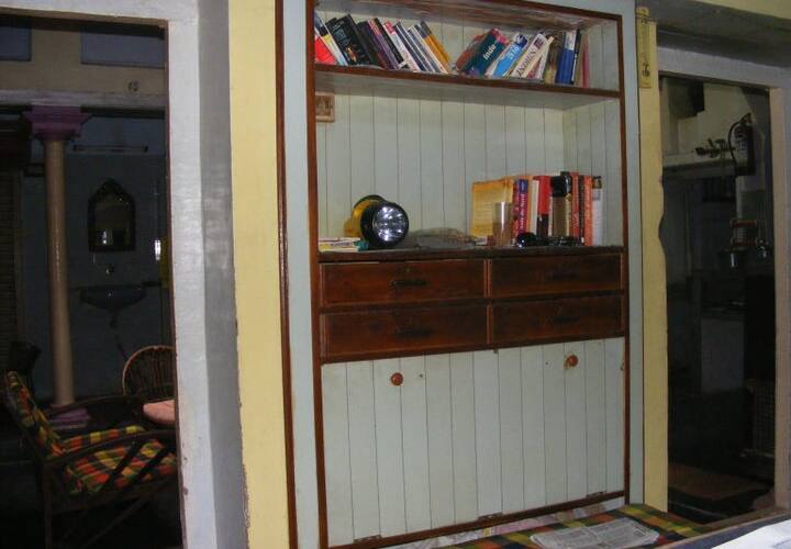 Yogi Lodge, Varanasi 2